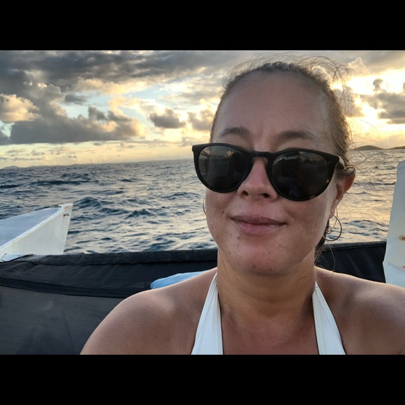 Meet your Posher, Sunette - Picture 3 of 8